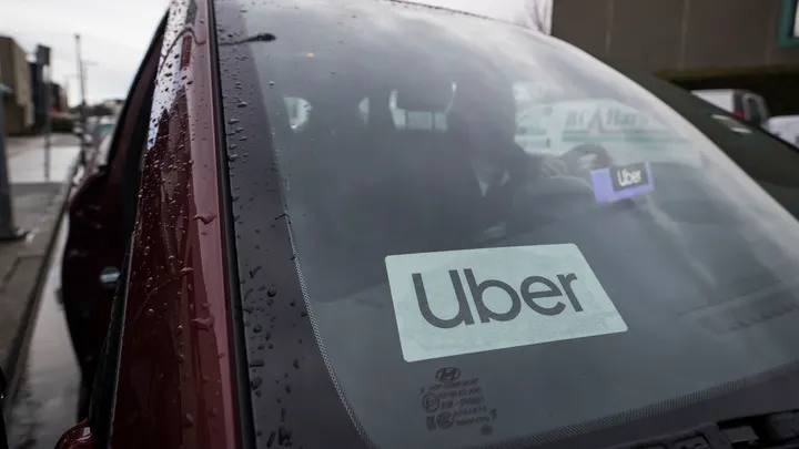 Florida Uber driver shoots passenger after getting attacked over drop off location: Report