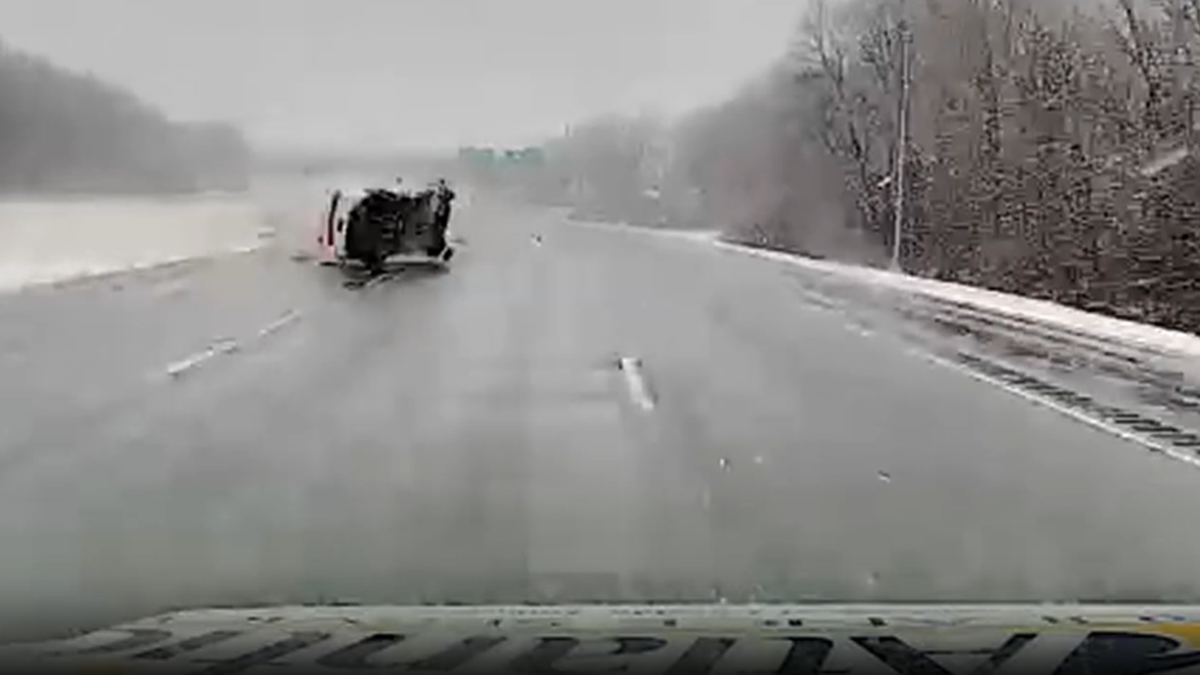 Dashcam video captures I-95 crash