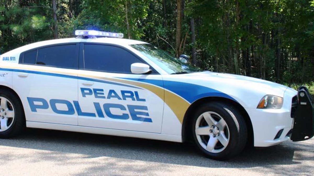 pearl police car